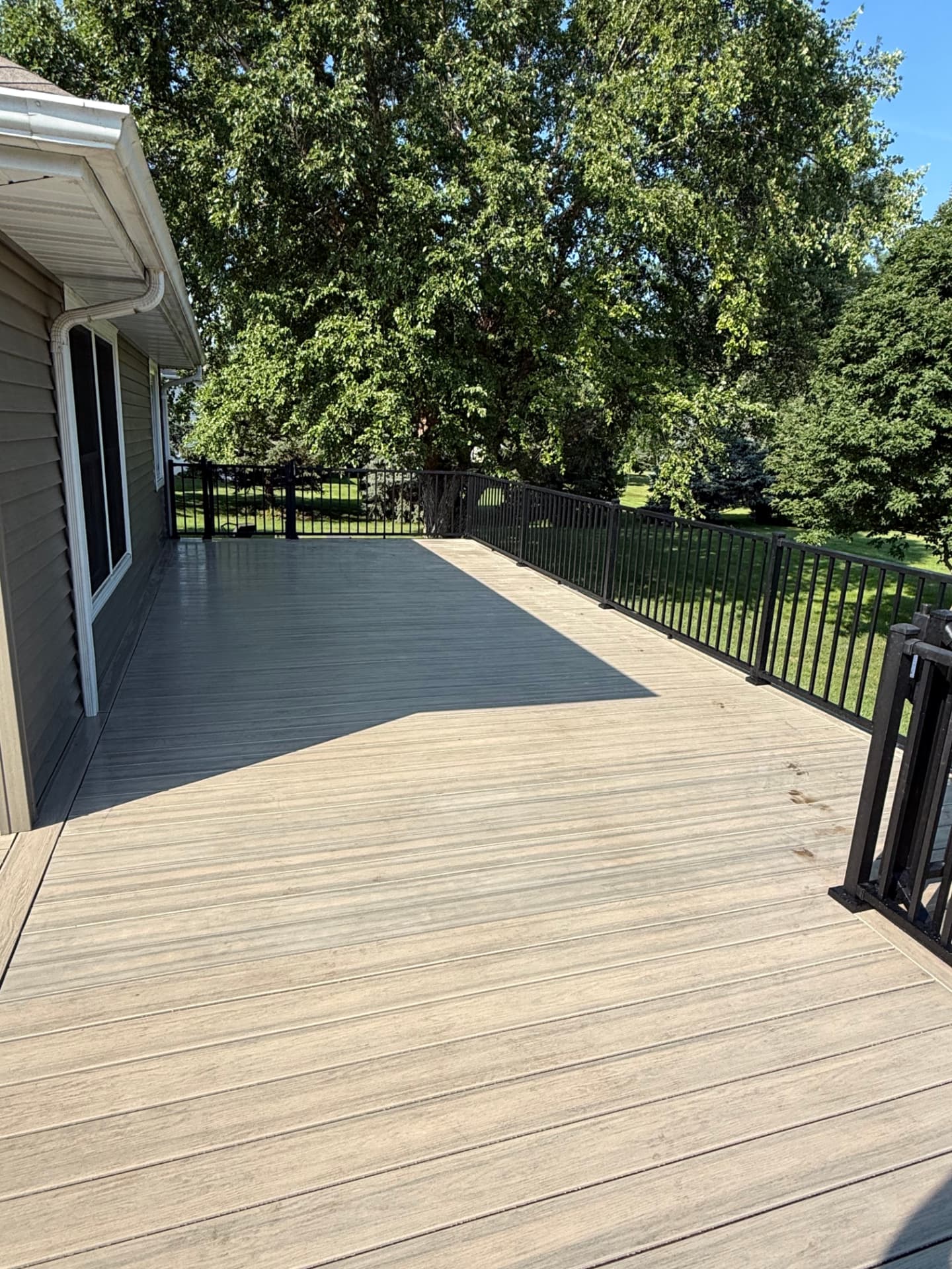 Decks project photo 8